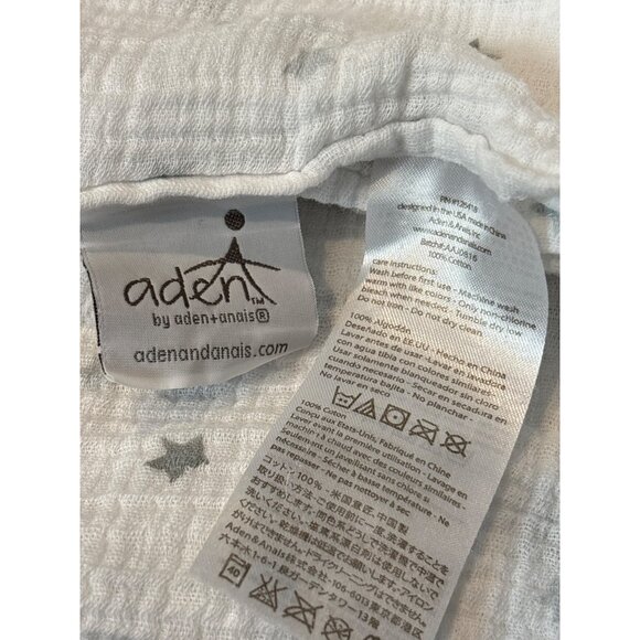 Aden + Anais White Cotton Muslin Baby Swaddle Blanket With Gray Stars - Picture 4 of 4